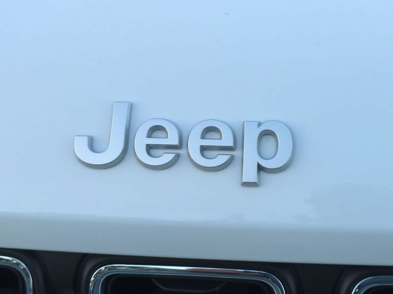 Thumbnail: 2025 Jeep Grand Cherokee - 12