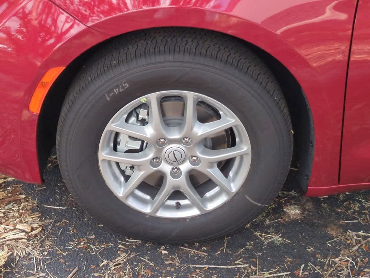 Thumbnail: 2026 Chrysler Voyager - 14