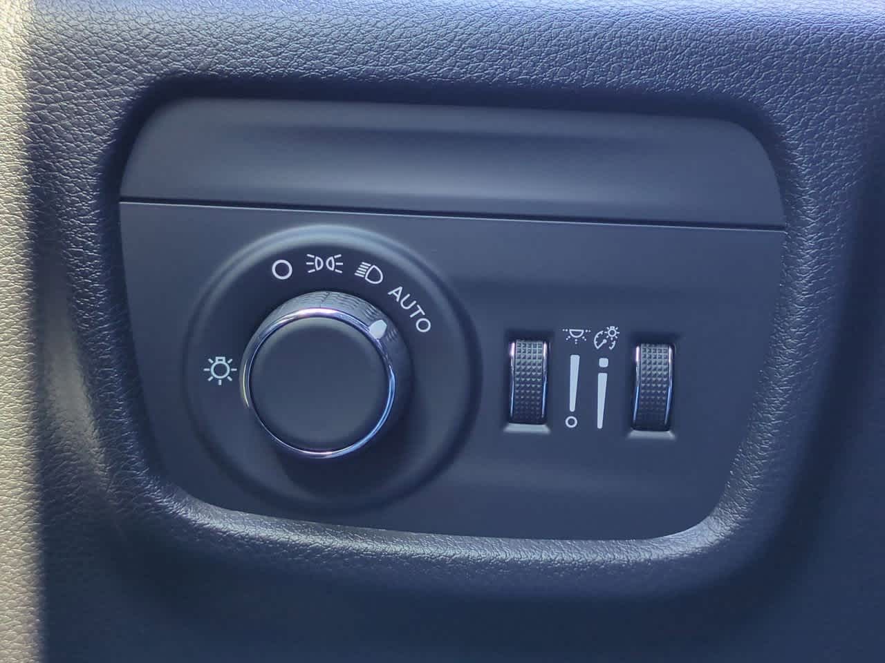 Thumbnail: 2025 Jeep Grand Cherokee - 18