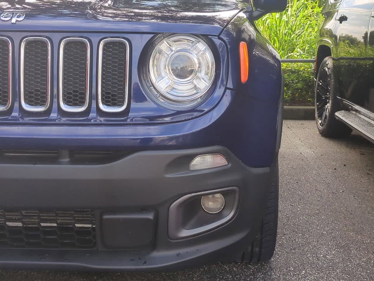 Thumbnail: 2018 Jeep Renegade - 11