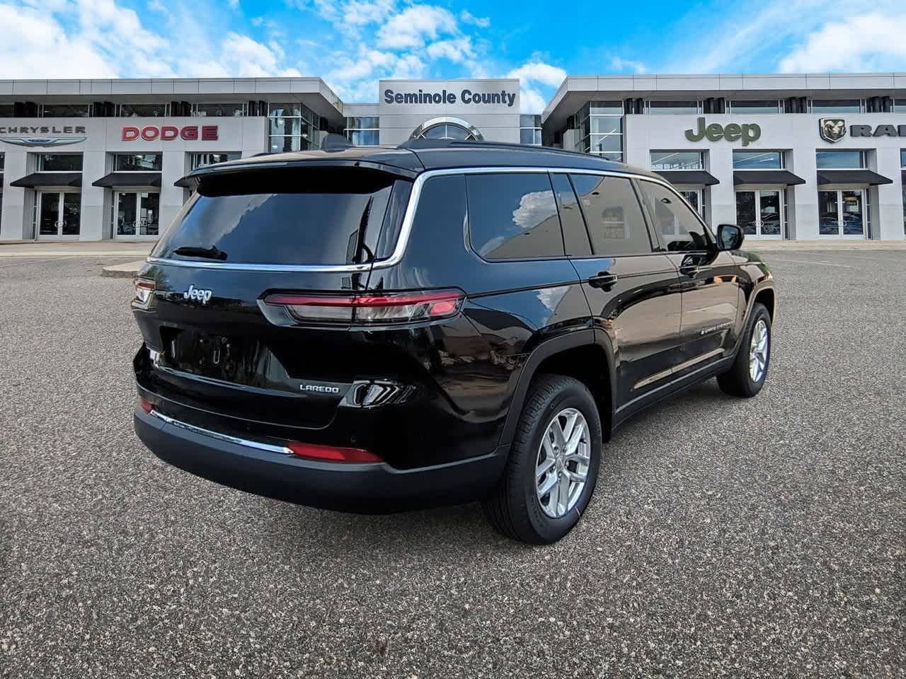 Thumbnail: 2025 Jeep Grand Cherokee L - 8