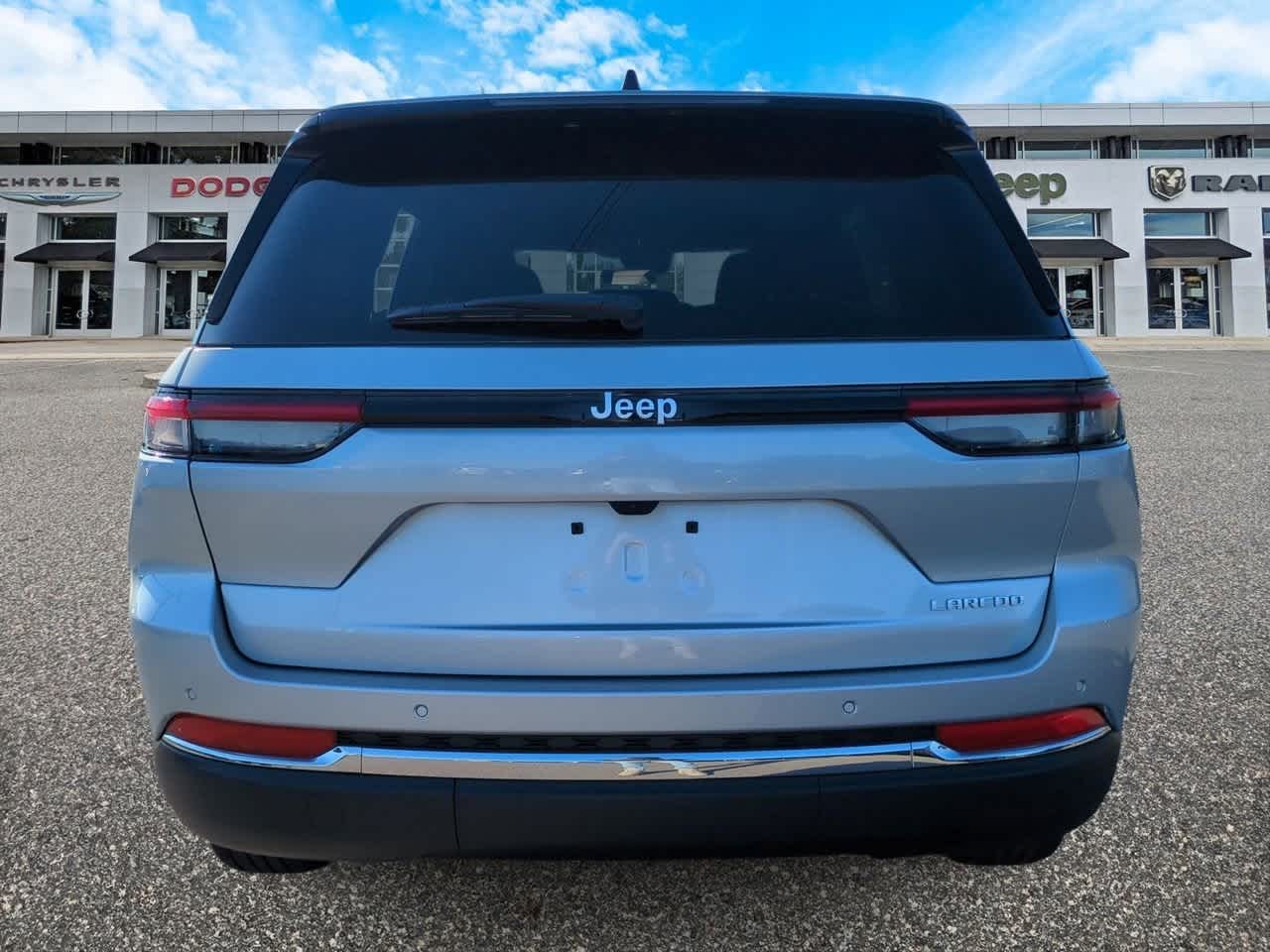 Thumbnail: 2025 Jeep Grand Cherokee - 7