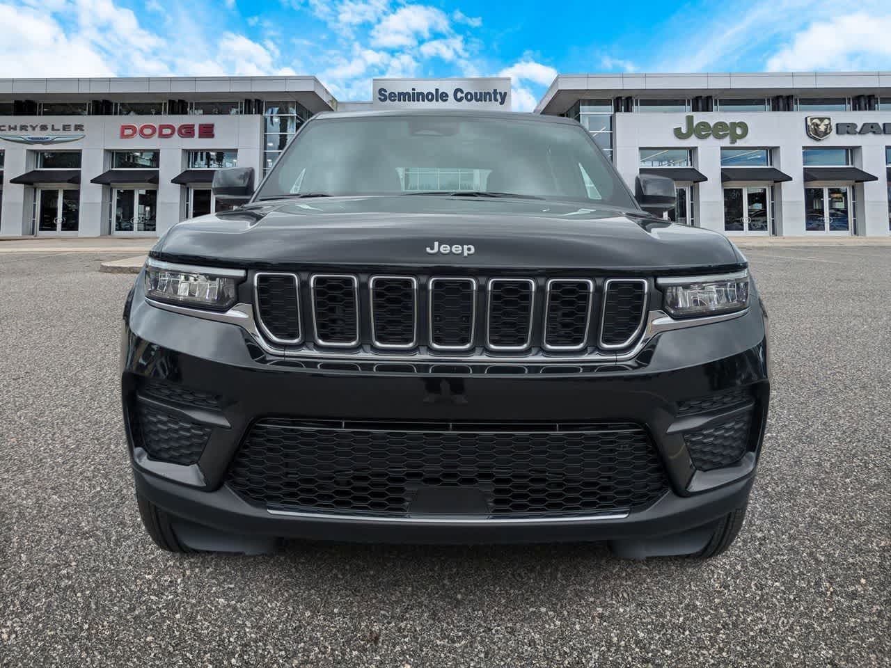 Thumbnail: 2026 Jeep Grand Cherokee - 3