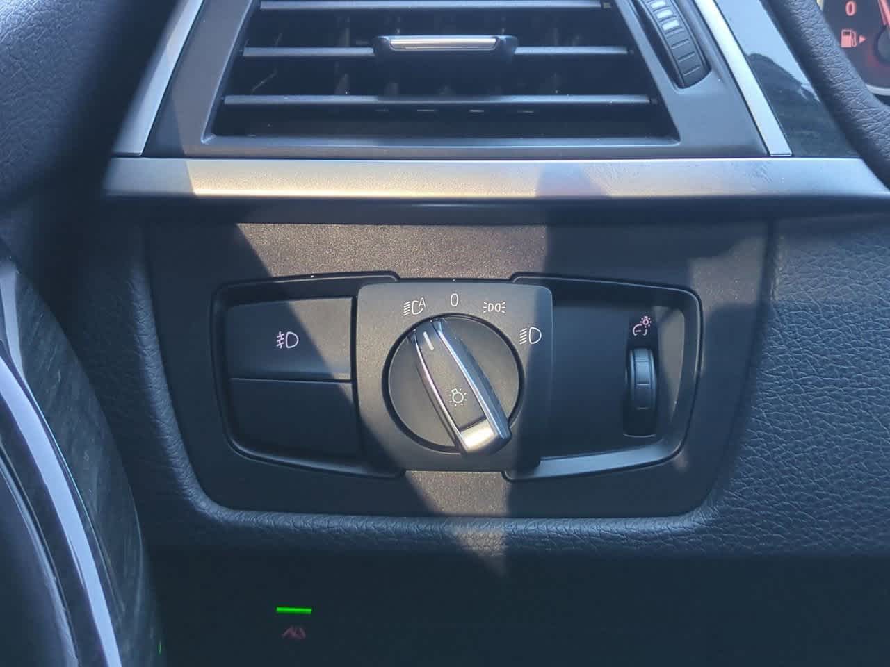 Thumbnail: 2018 BMW 3 Series - 18