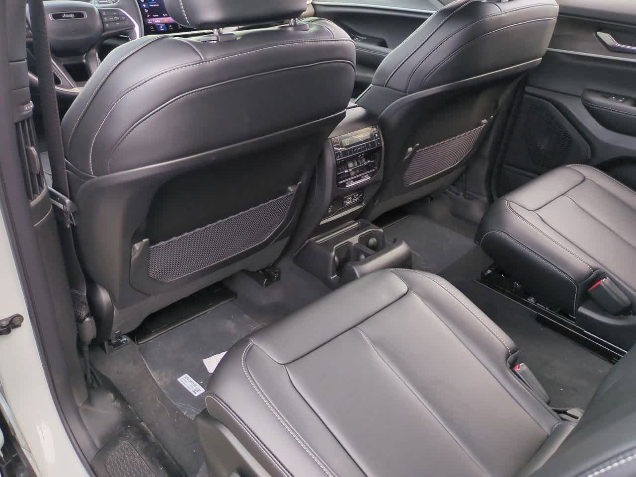 Thumbnail: 2025 Jeep Grand Cherokee L - 19