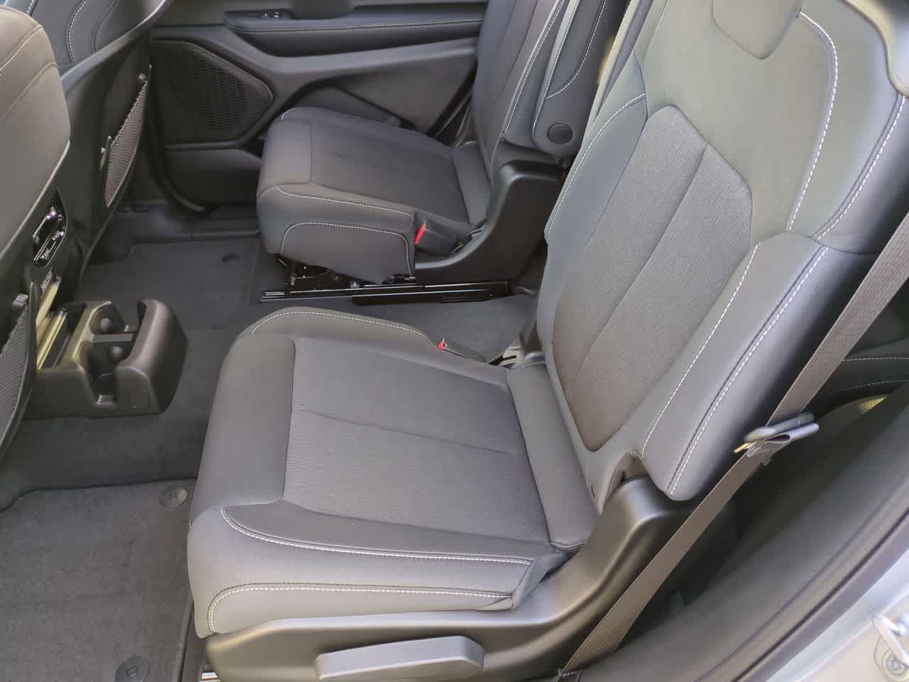 Thumbnail: 2025 Jeep Grand Cherokee L - 21