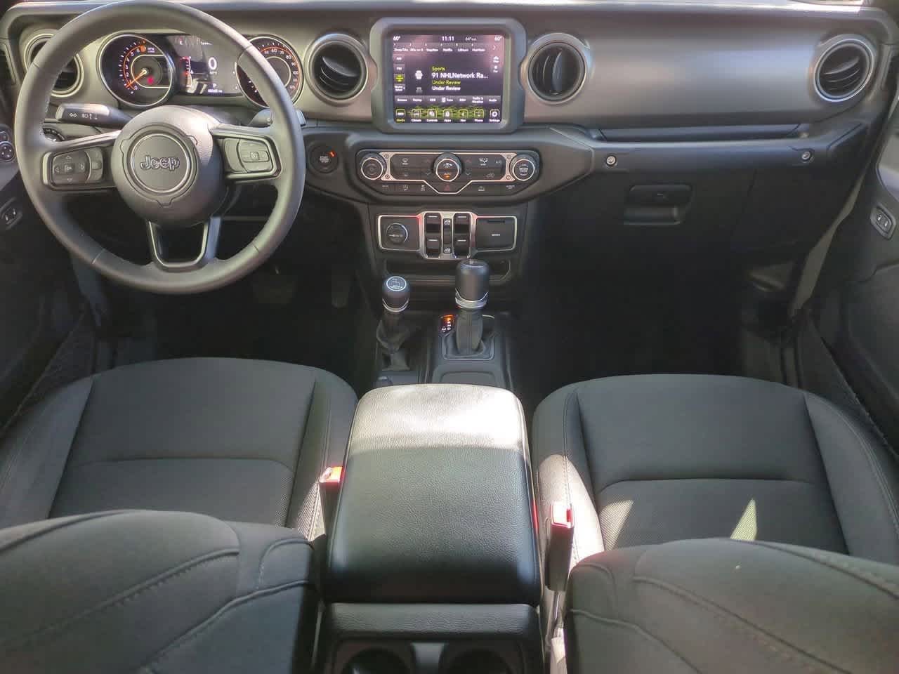 Thumbnail: 2023 Jeep Gladiator - 16