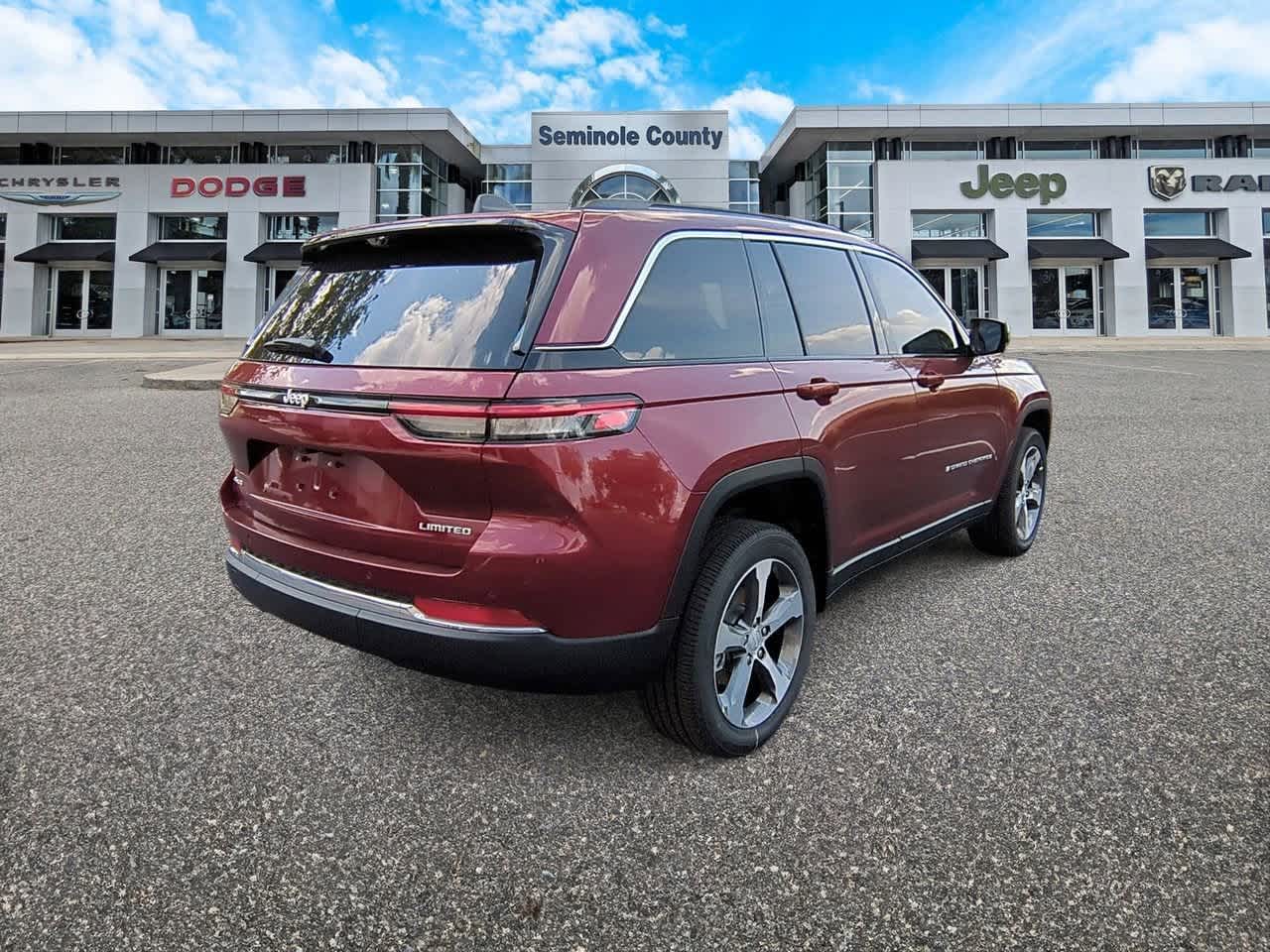 Thumbnail: 2025 Jeep Grand Cherokee - 8