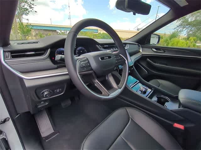 Thumbnail: 2025 Jeep Grand Cherokee - 10