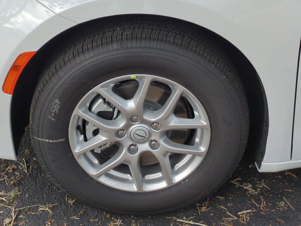 Thumbnail: 2026 Chrysler Voyager - 14