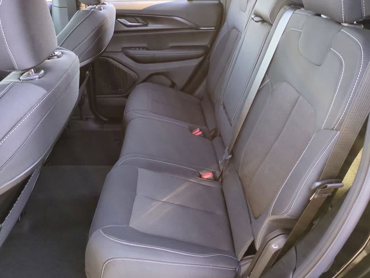 Thumbnail: 2025 Jeep Grand Cherokee - 21