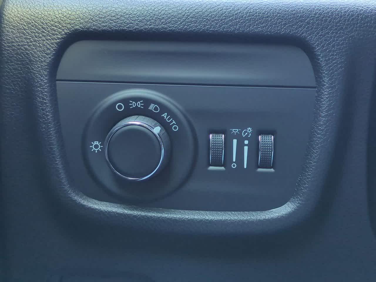 Thumbnail: 2025 Jeep Grand Cherokee - 18