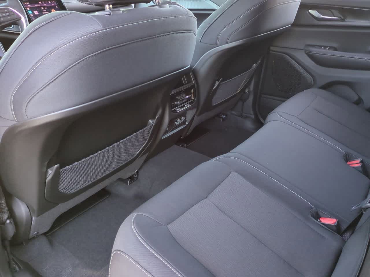 Thumbnail: 2025 Jeep Grand Cherokee - 19