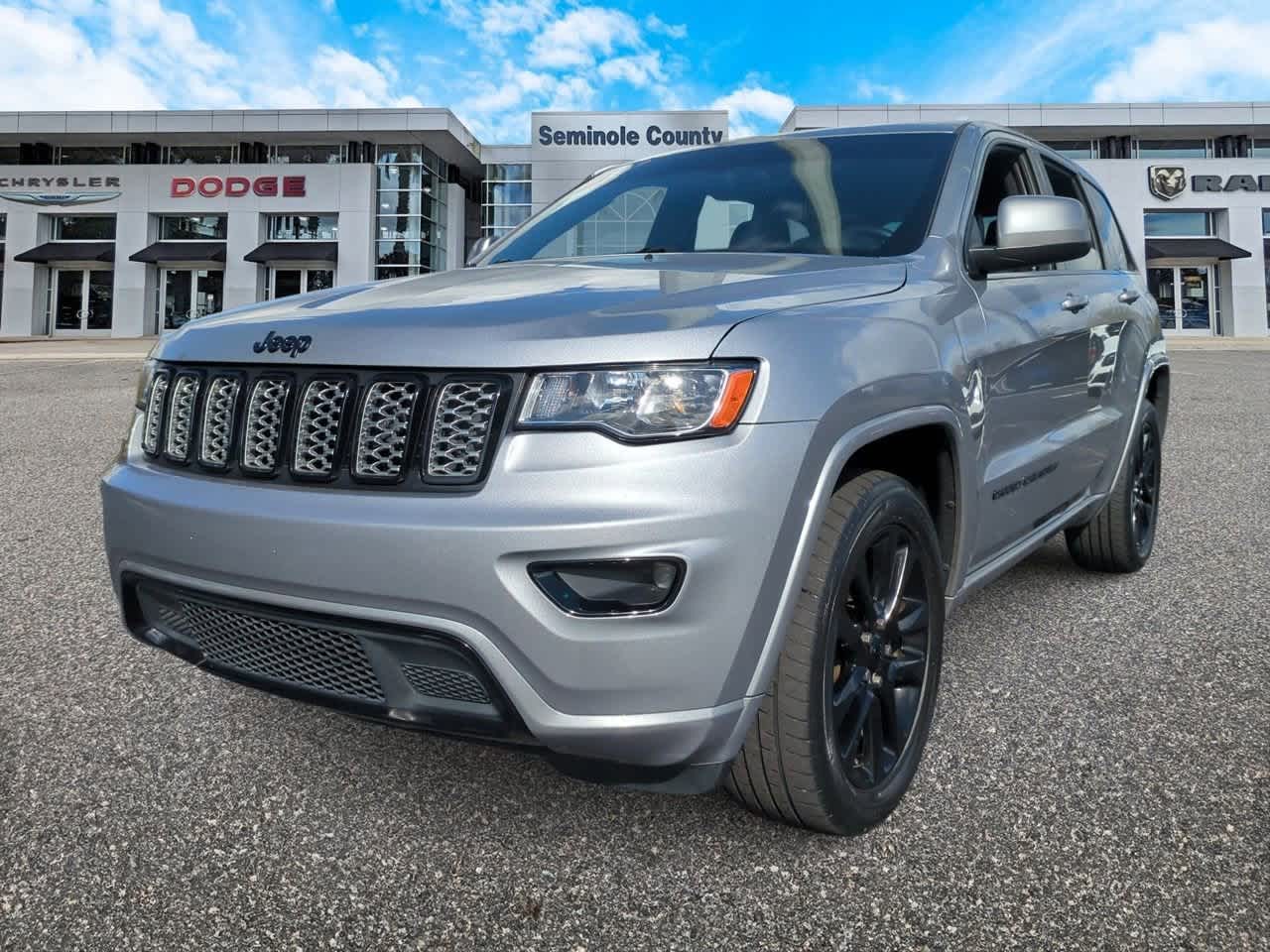 Thumbnail: 2018 Jeep Grand Cherokee - 4