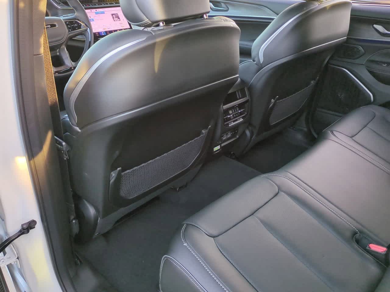 Thumbnail: 2025 Jeep Grand Cherokee - 19