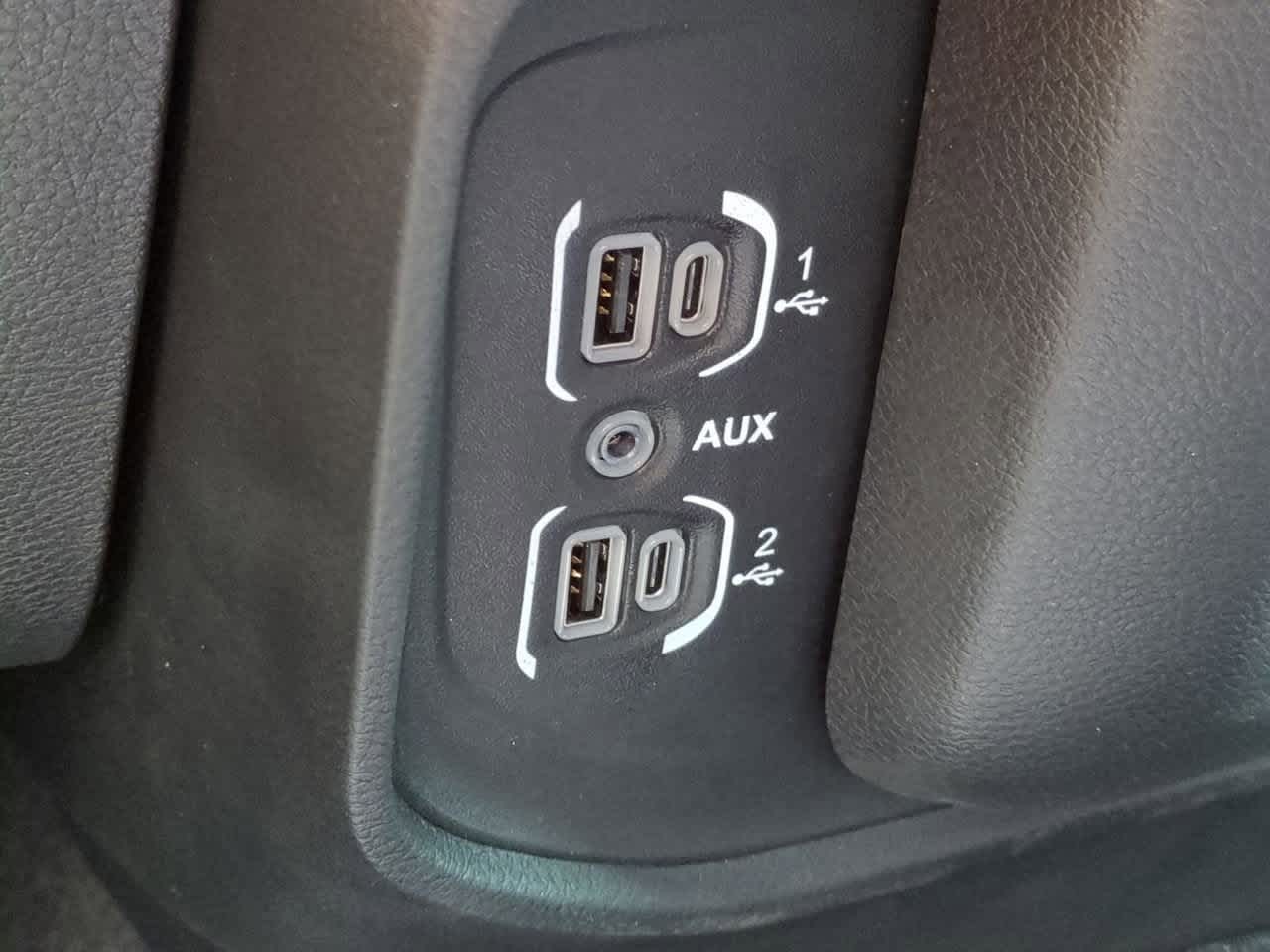 Thumbnail: 2025 RAM 1500 - 30