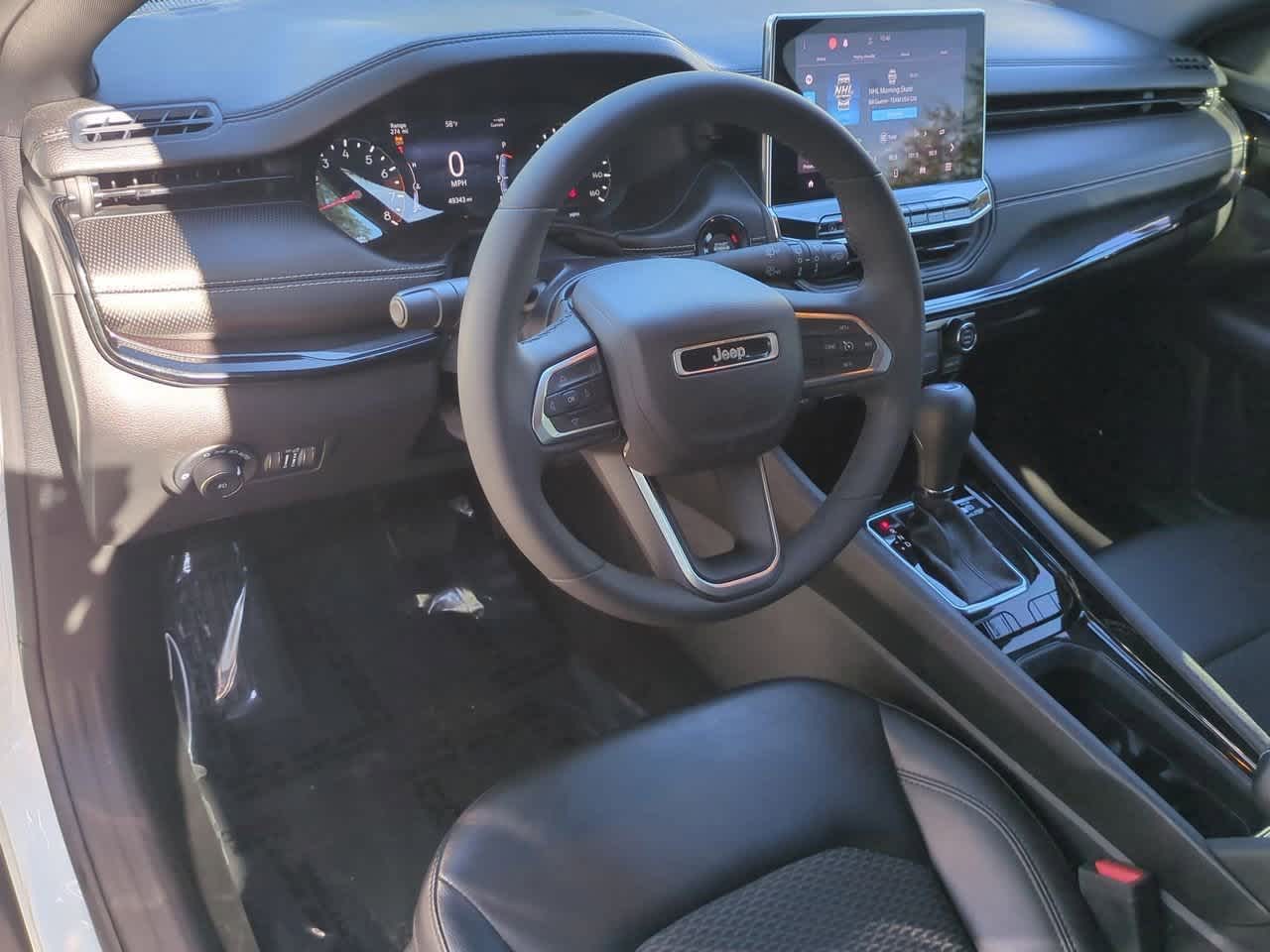 Thumbnail: 2022 Jeep Compass - 10