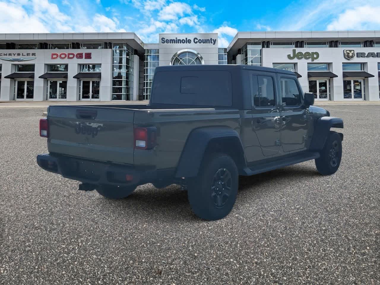 Thumbnail: 2025 Jeep Gladiator - 8