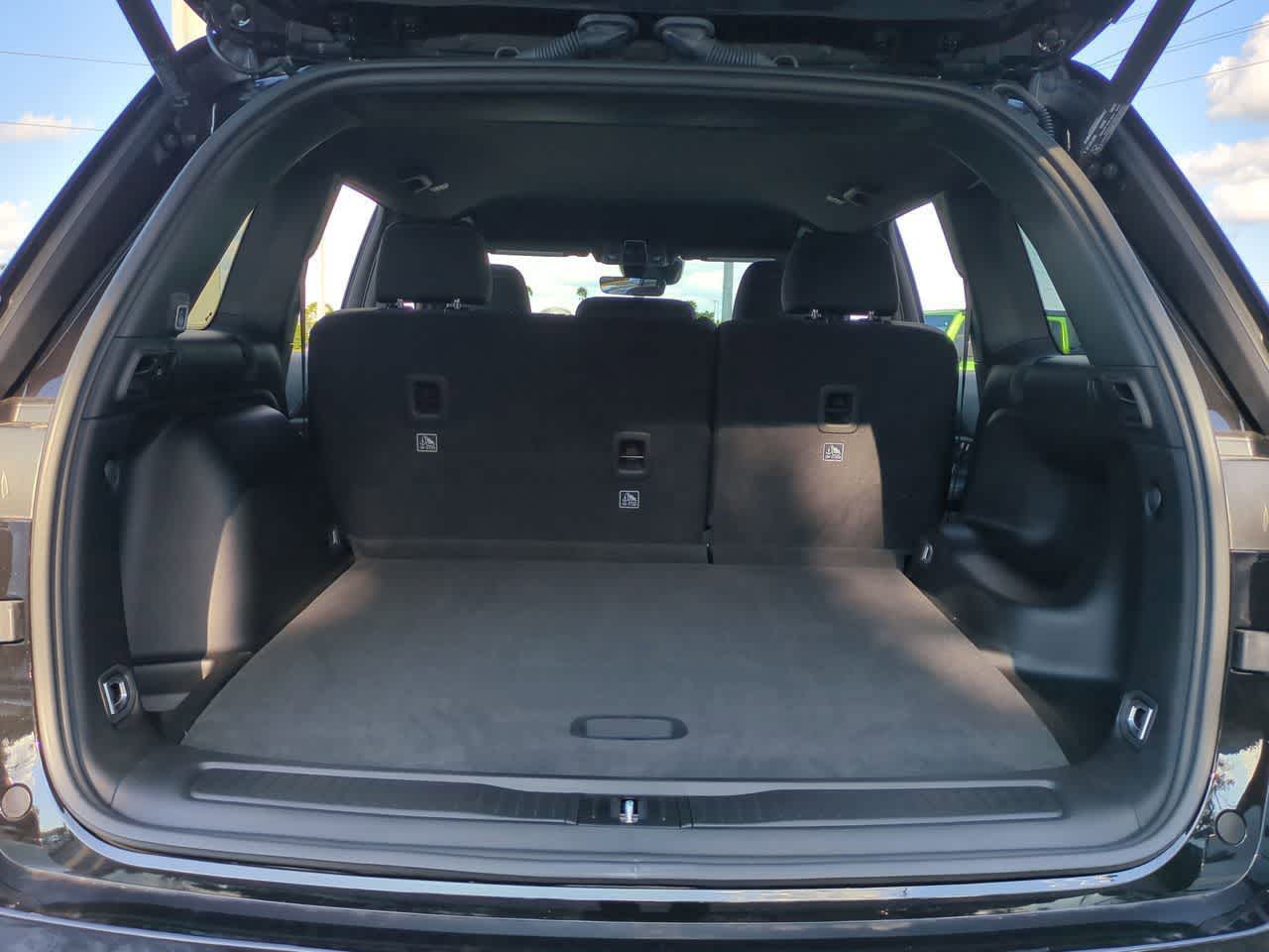 Thumbnail: 2025 Jeep Grand Cherokee - 34