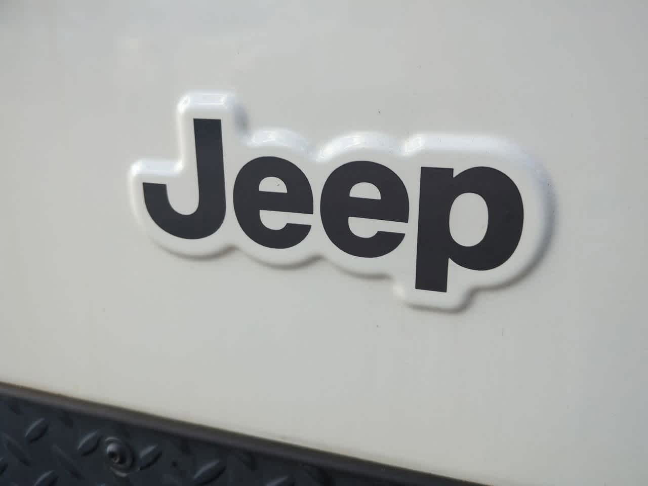 Thumbnail: 2004 Jeep Wrangler - 12