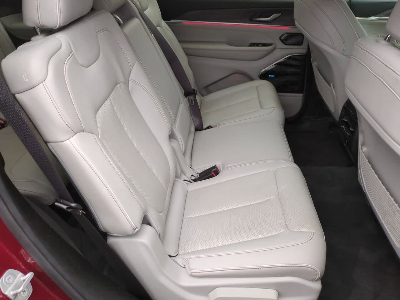 Thumbnail: 2022 Jeep Grand Cherokee L - 22