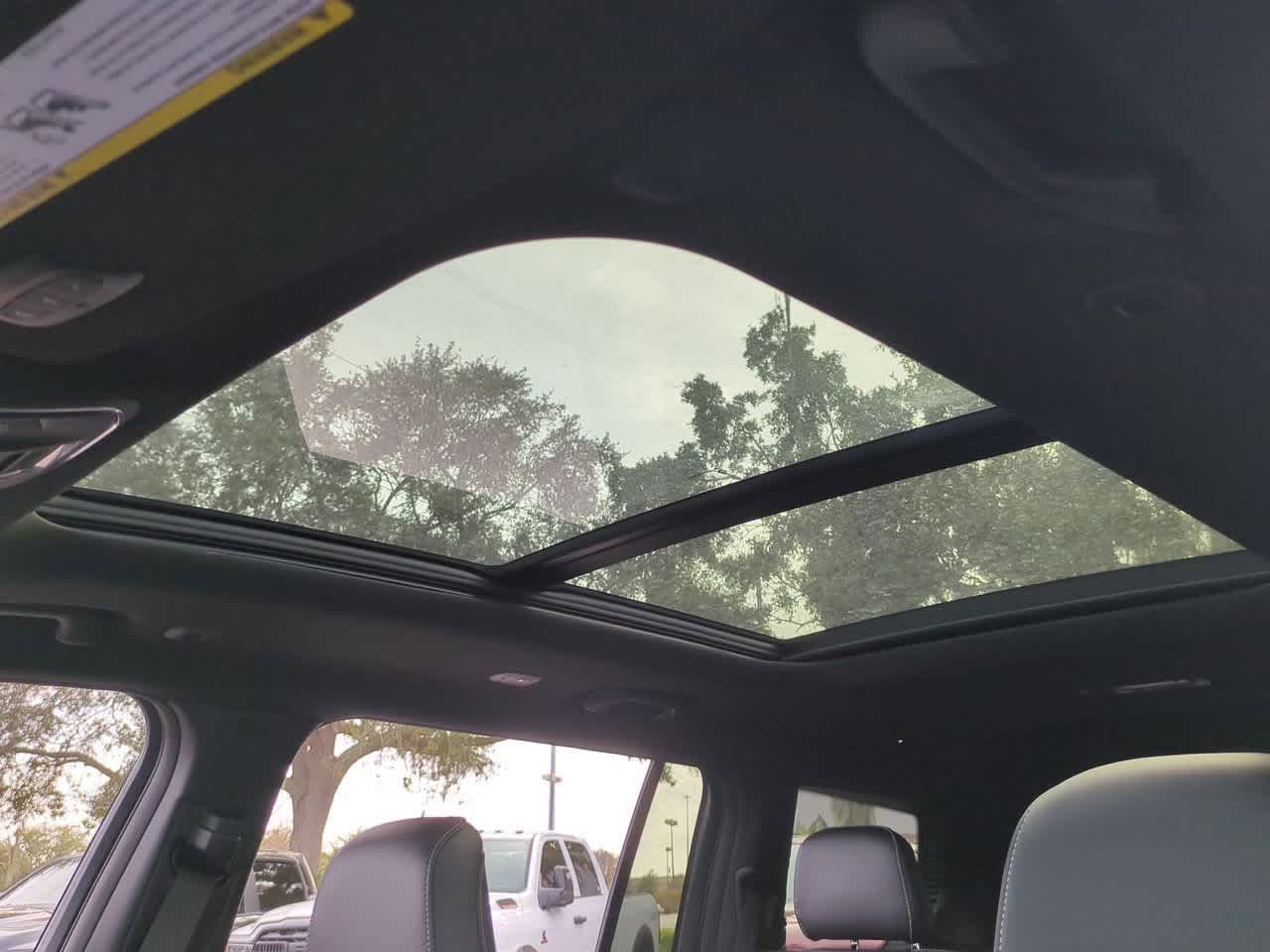 Thumbnail: 2025 Jeep Grand Cherokee L - 20