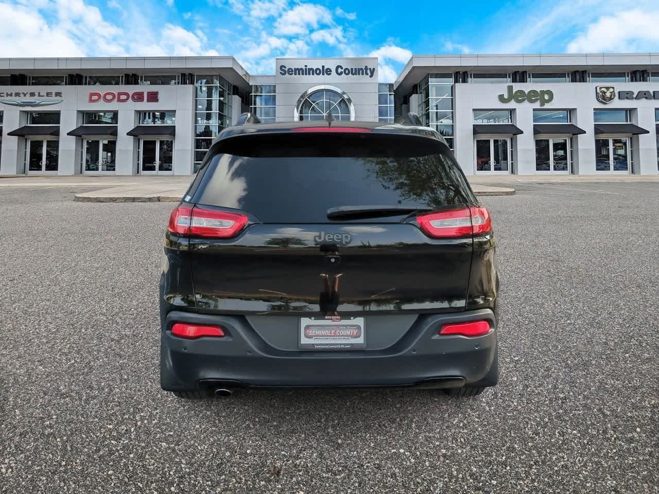 Thumbnail: 2018 Jeep Cherokee - 7