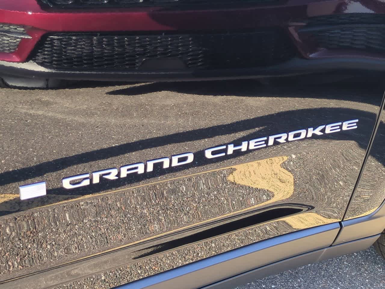 Thumbnail: 2025 Jeep Grand Cherokee - 13