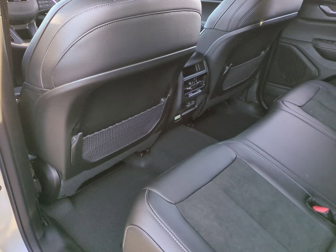 Thumbnail: 2025 Jeep Grand Cherokee - 19