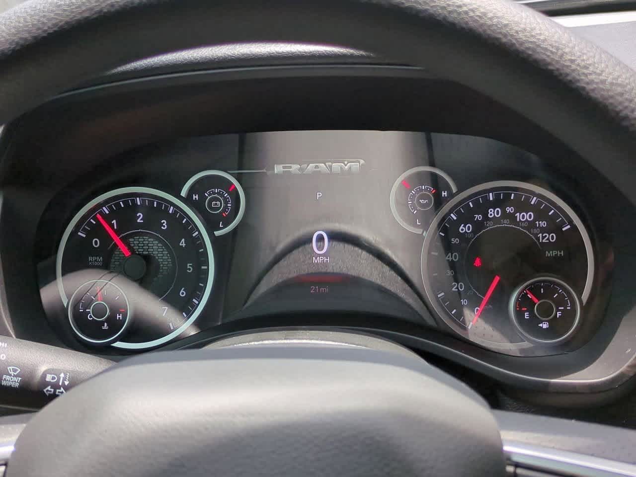 Thumbnail: 2025 RAM 1500 - 32