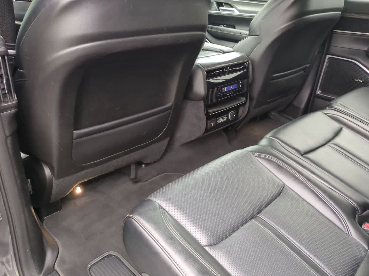 Thumbnail: 2024 Jeep Wagoneer - 19