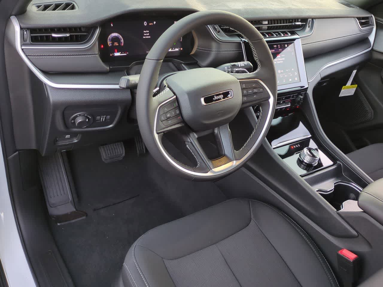 Thumbnail: 2025 Jeep Grand Cherokee - 10