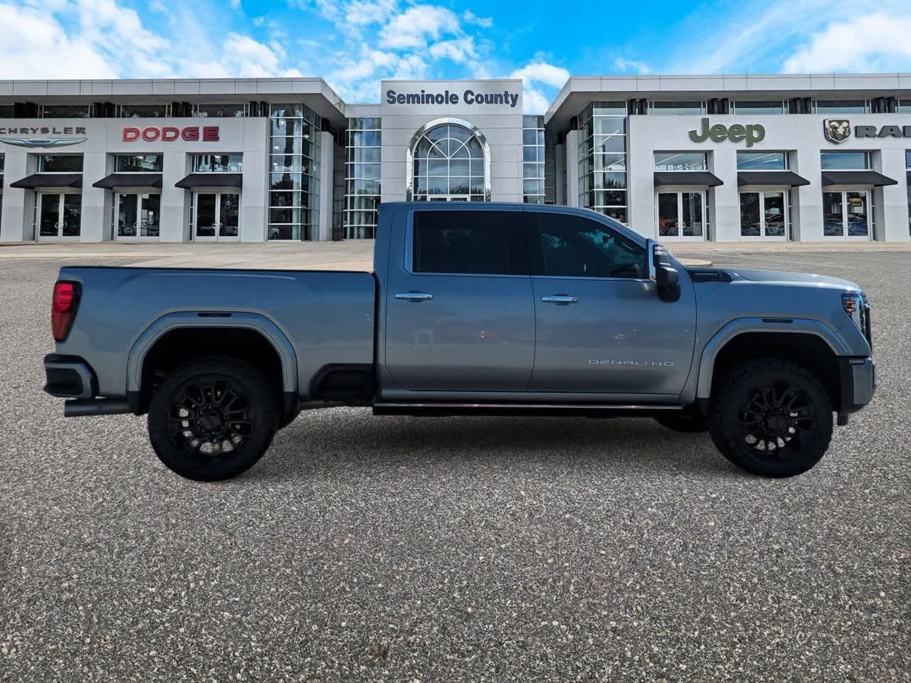 Thumbnail: 2025 GMC Sierra 2500 - 9