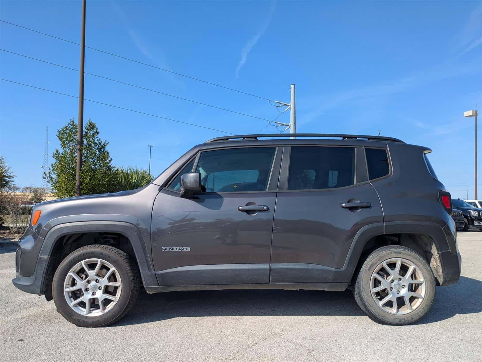 Thumbnail: 2021 Jeep Renegade - 7