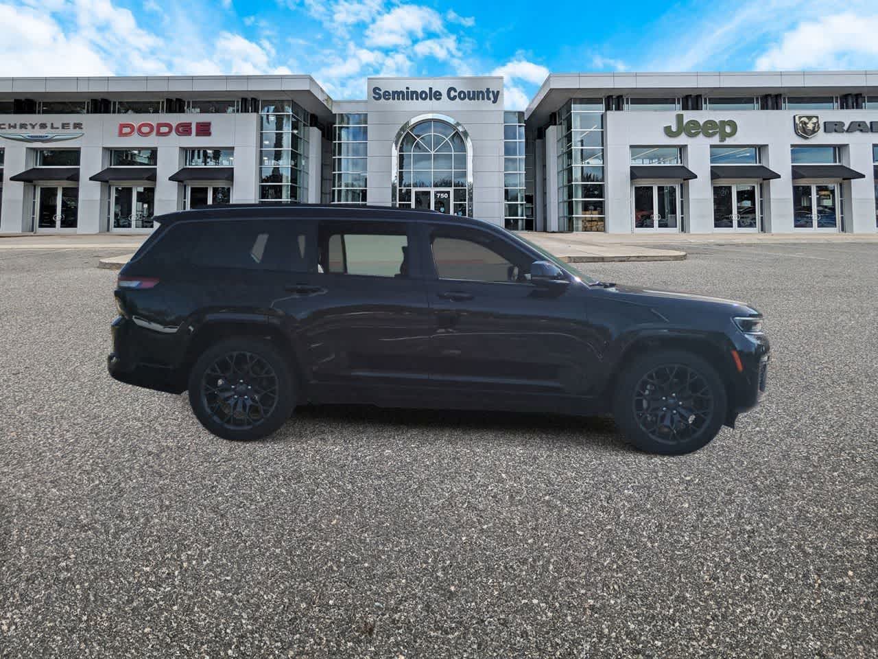 Thumbnail: 2026 Jeep Grand Cherokee L - 9