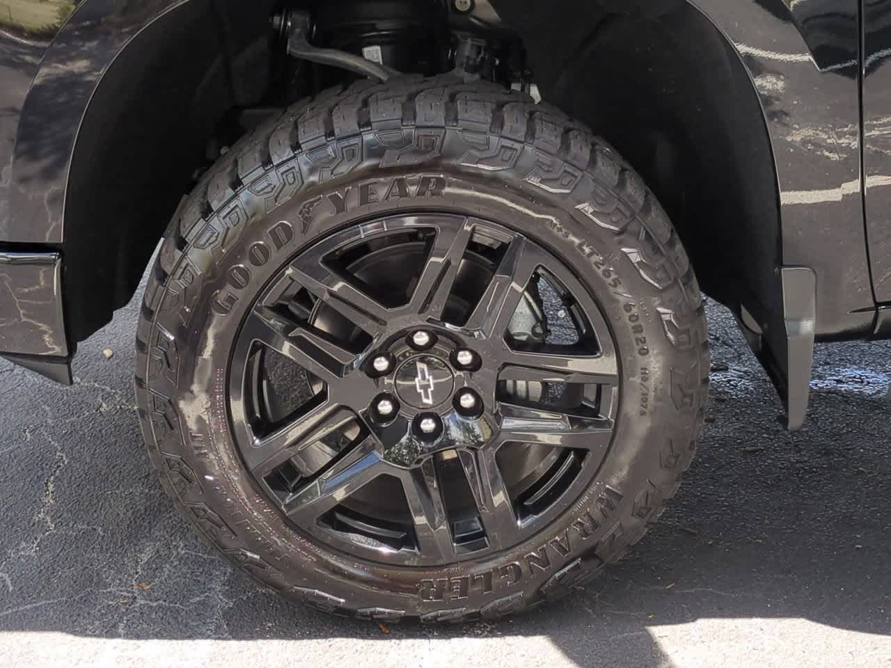 2025 Chevrolet Silverado 1500  14