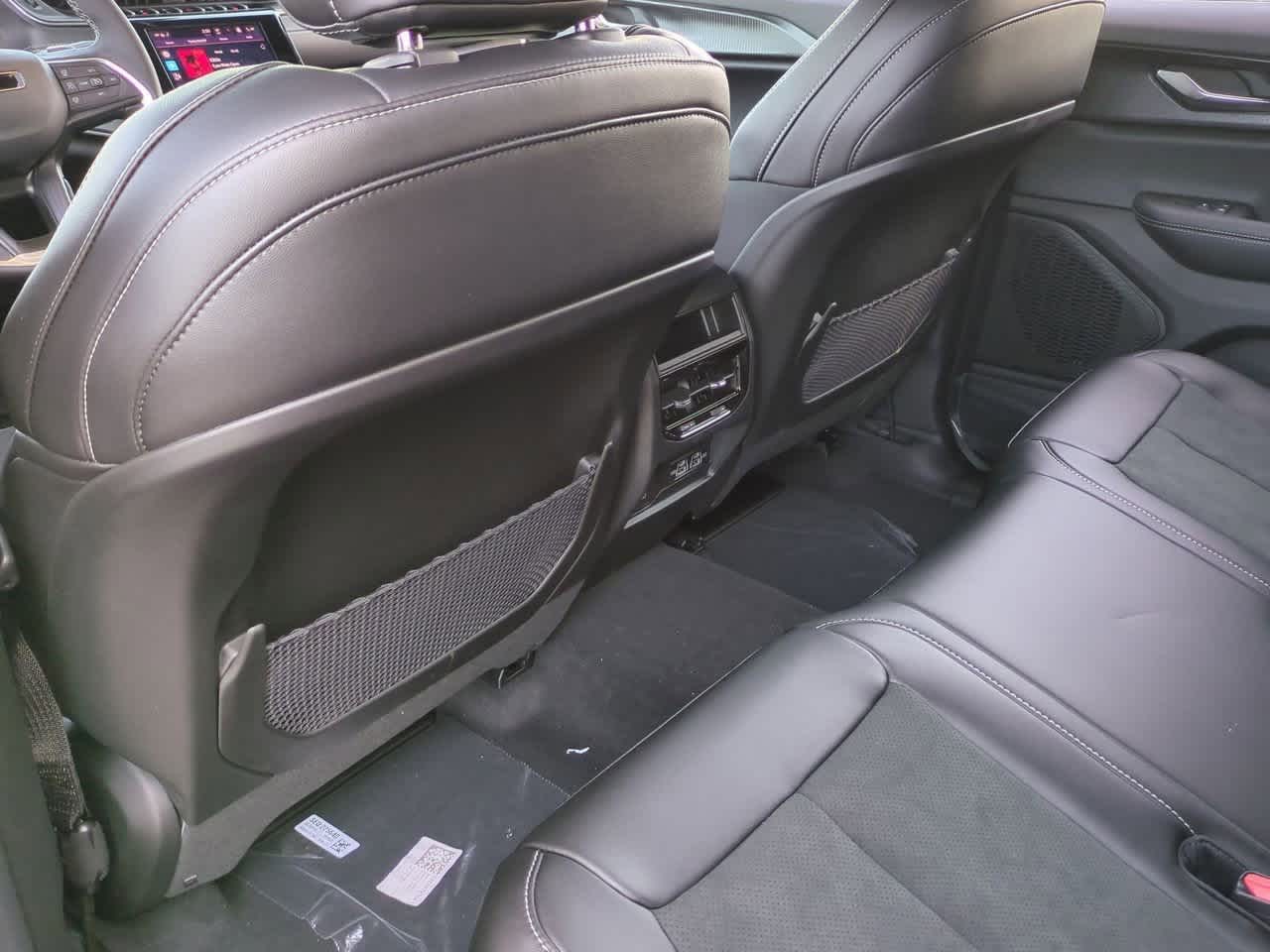 Thumbnail: 2025 Jeep Grand Cherokee - 19