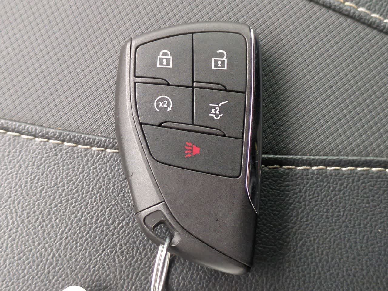 Thumbnail: 2024 Chevrolet Traverse - 36