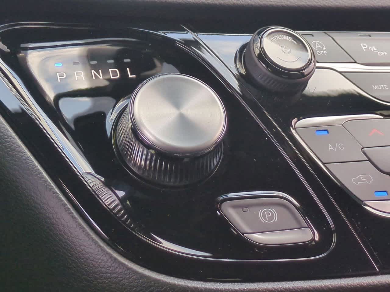 Thumbnail: 2026 Chrysler Voyager - 32