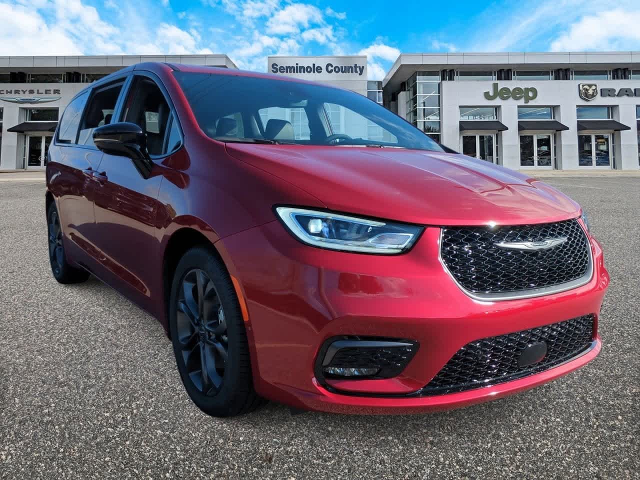 Thumbnail: 2026 Chrysler Pacifica - 2