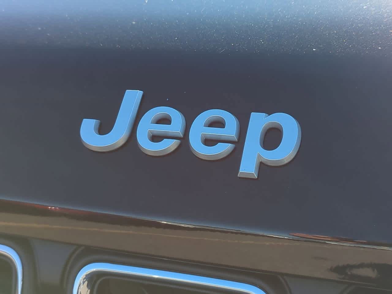 Thumbnail: 2025 Jeep Grand Cherokee - 12