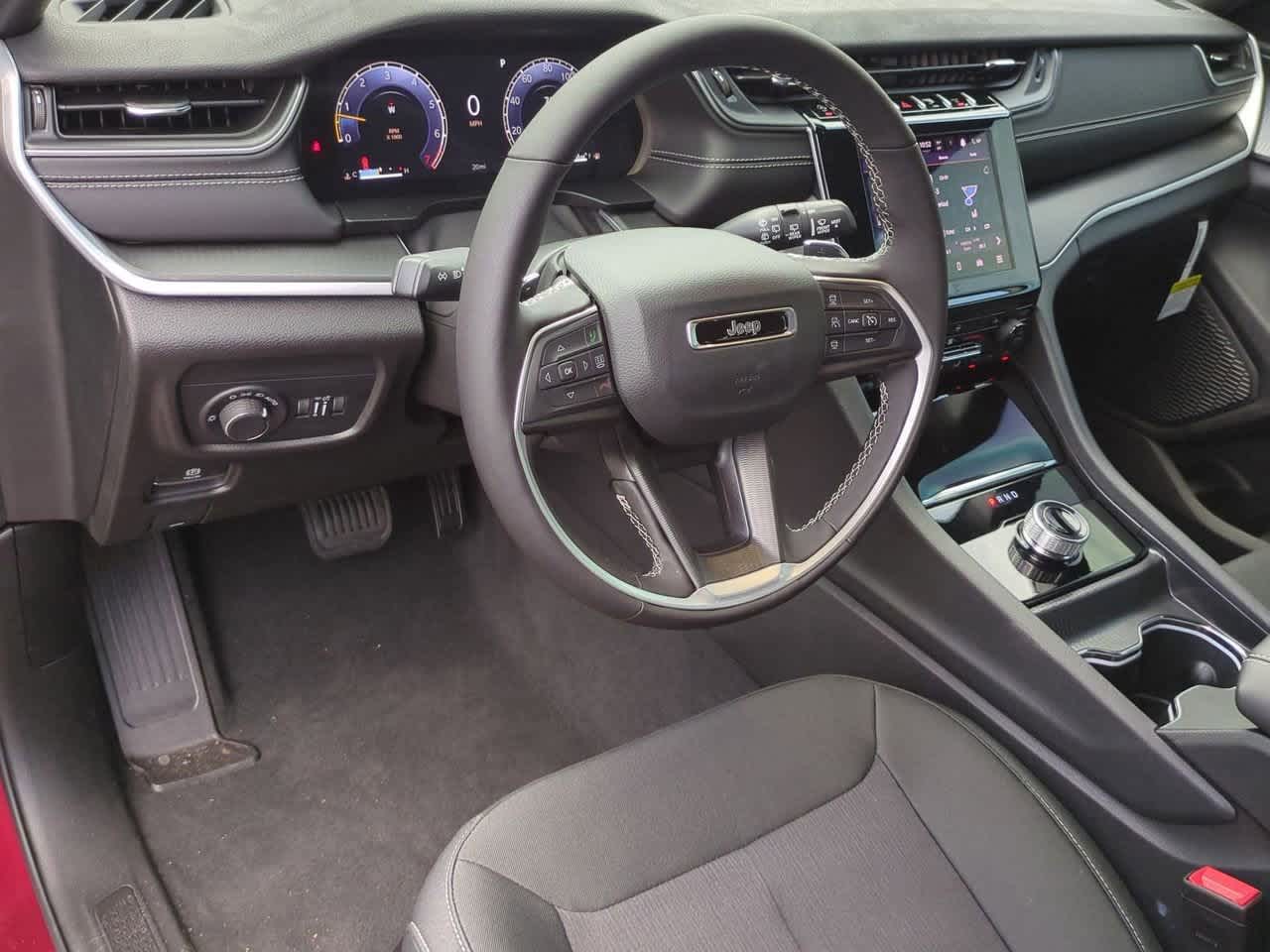 Thumbnail: 2025 Jeep Grand Cherokee - 10