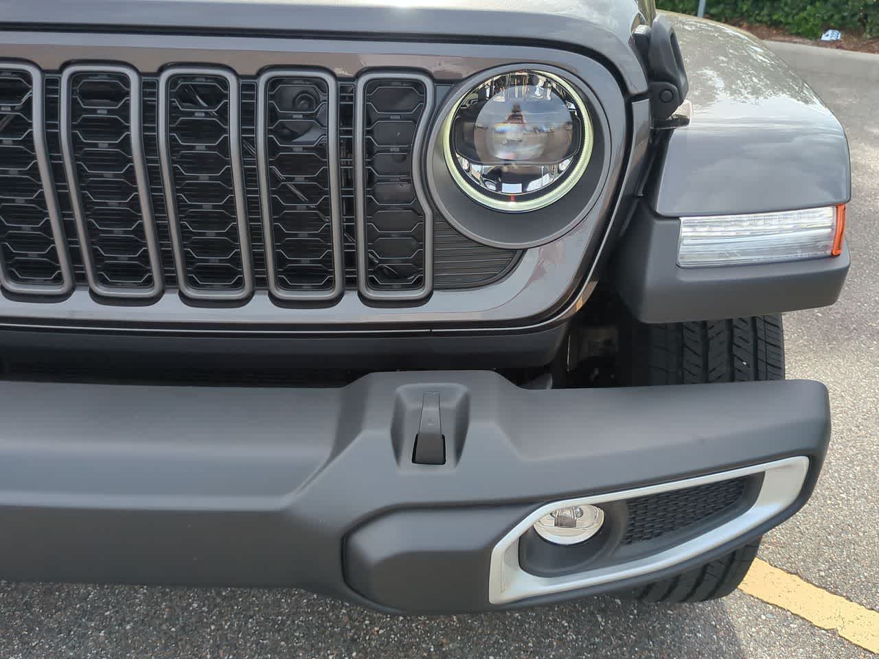 Thumbnail: 2026 Jeep Gladiator - 11