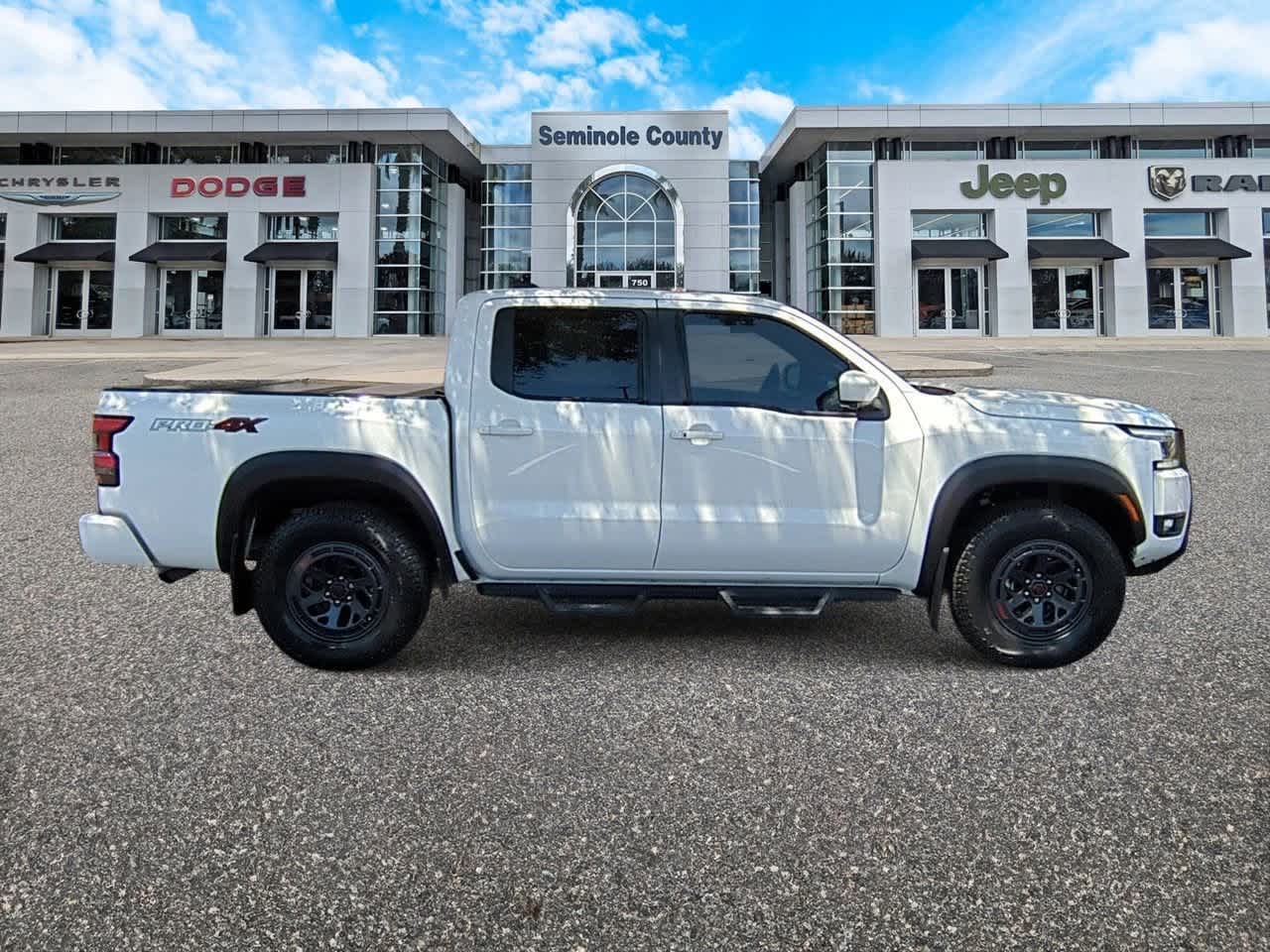 Thumbnail: 2025 Nissan Frontier - 9