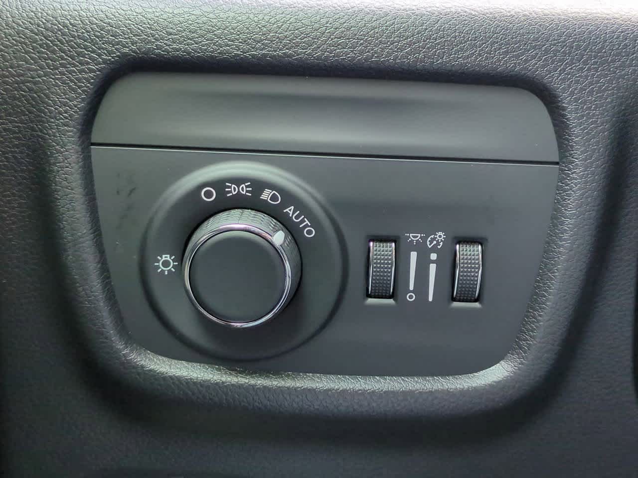 Thumbnail: 2025 Jeep Grand Cherokee - 18