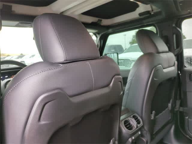 Thumbnail: 2025 Jeep Wrangler - 15