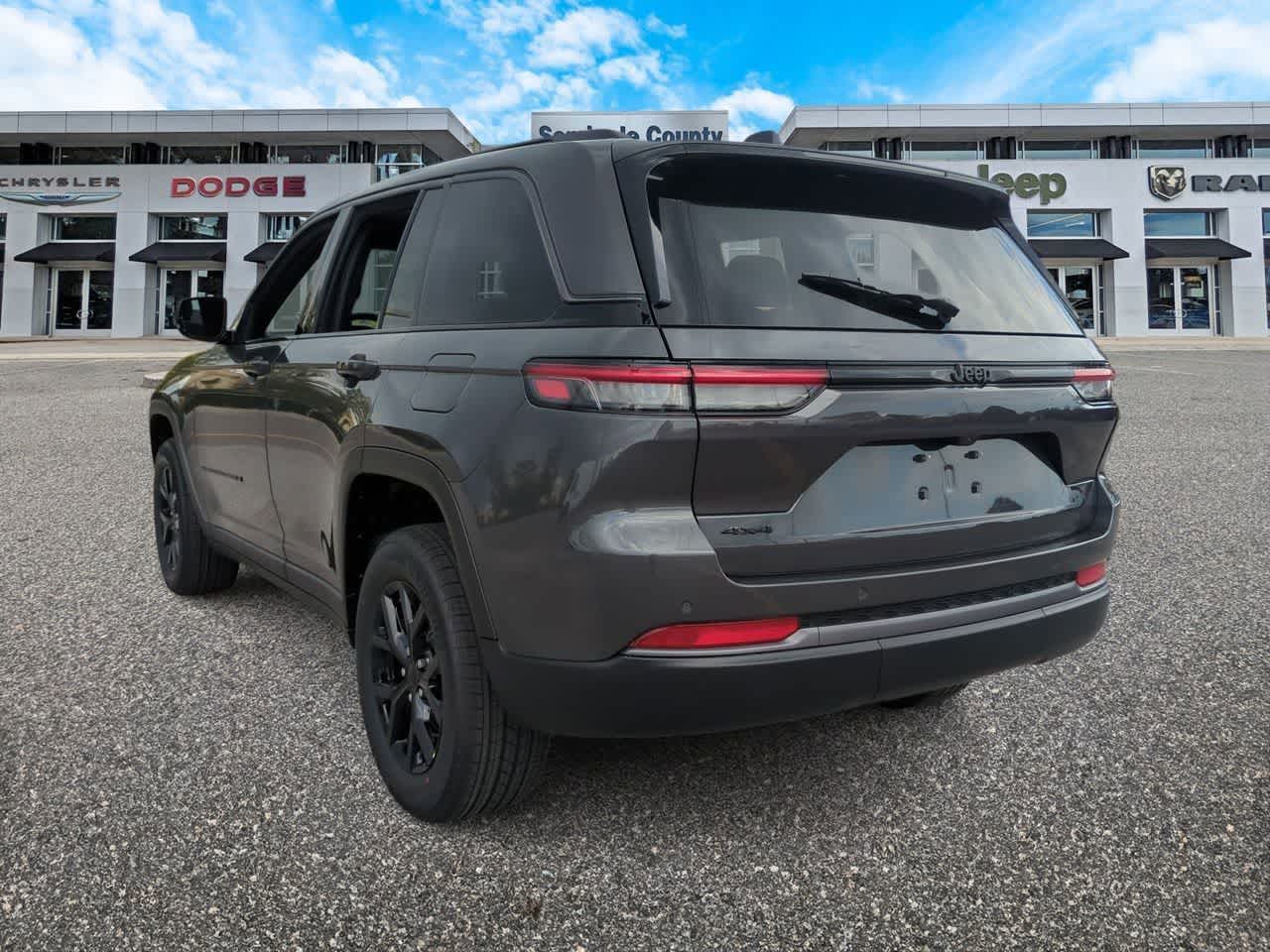 Thumbnail: 2026 Jeep Grand Cherokee - 6