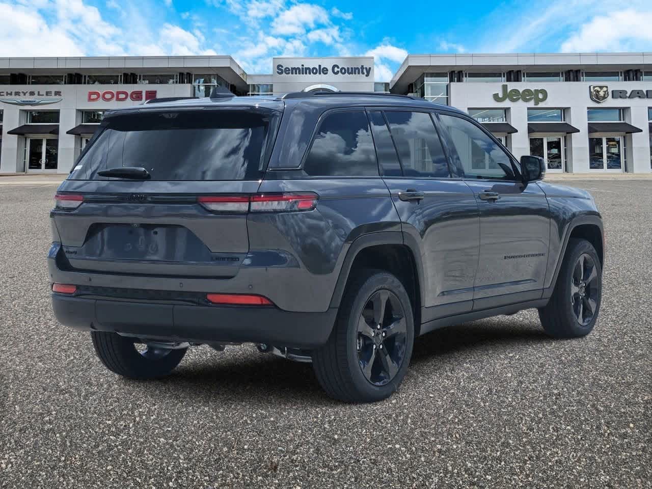 Thumbnail: 2025 Jeep Grand Cherokee - 8