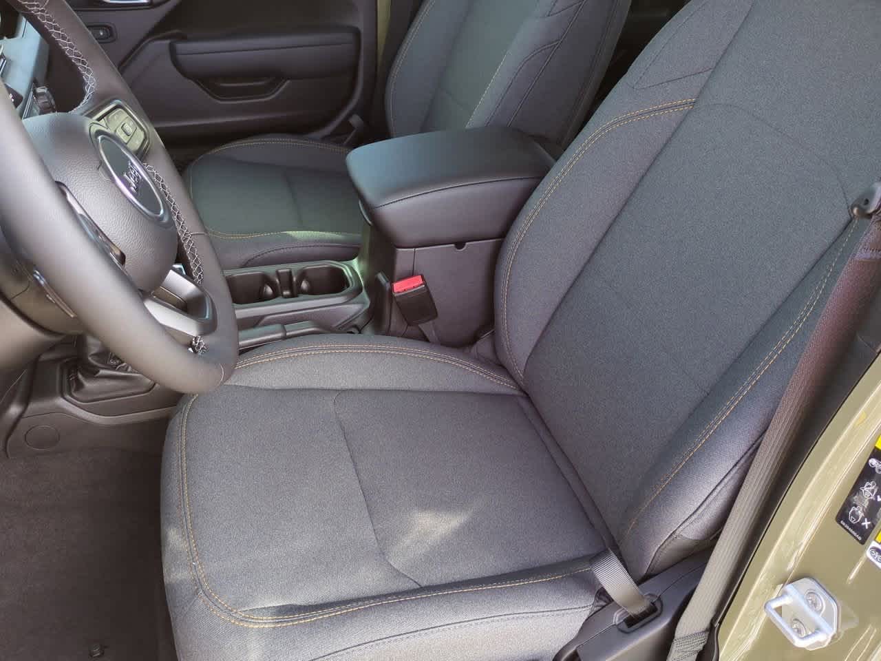 Thumbnail: 2025 Jeep Wrangler - 17