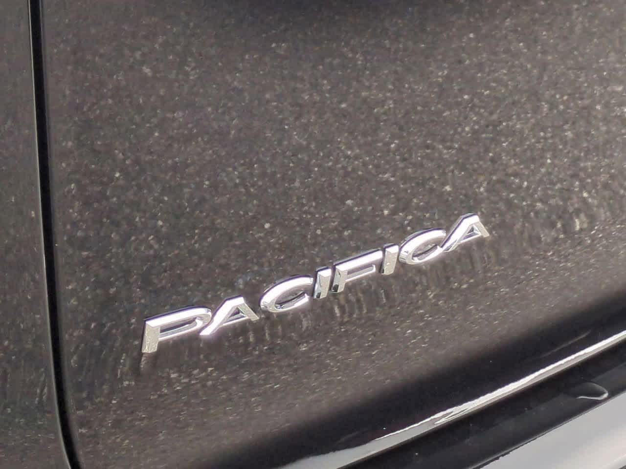 Thumbnail: 2026 Chrysler Pacifica - 13